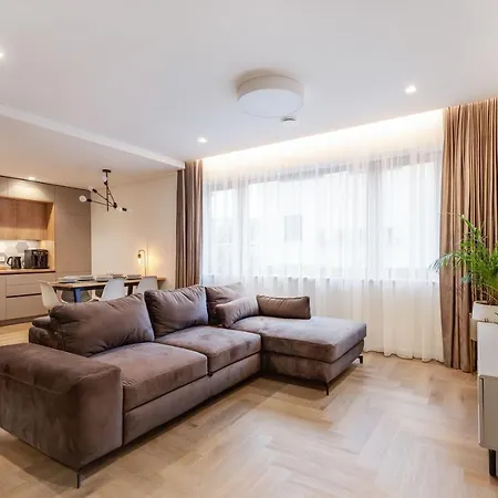 3 Bedroom Apart/24h Self Check In/free Parking/up To 6 People/ Apartamento VNO