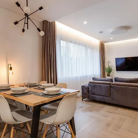 Apartment 3 Bedroom Apart/24h Self Check In/free Parking/up To 6 People/ Vilnius