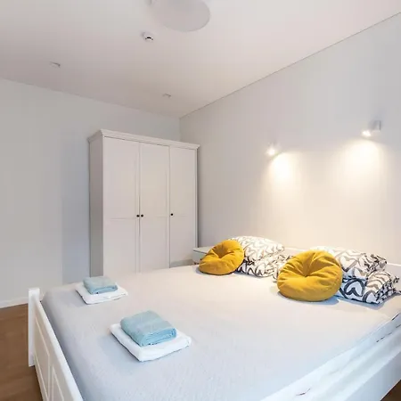 3 Bedroom Apart/24h Self Check In/free Parking/up To 6 People/ Apartment *