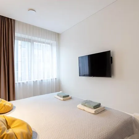 3 Bedroom Apart/24h Self Check In/free Parking/up To 6 People/ Apartment *